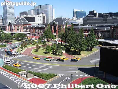 Area in front of Tokyo Station, Marunouchi side
Keywords: tokyo chiyoda-ku JR train station marunouchi red brick building