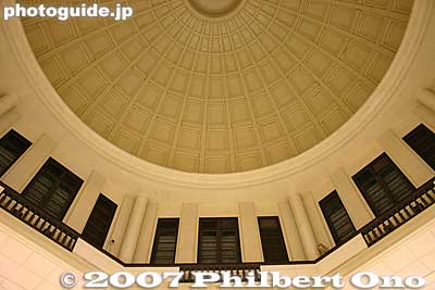 Tokyo Station Marunouchi South Entrance dome in 2007.
Keywords: tokyo chiyoda-ku JR train station marunouchi red brick building dome