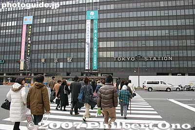 Tokyo Station Yaesu Entrance
Keywords: tokyo chiyoda-ku JR train station yaesu exit entrance daimaru department store dept.