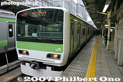 Yamanote Line. Also see the [url=http://www.youtube.com/watch?v=uuYKOa_e5p8]video at YouTube.[/url]
Keywords: tokyo chiyoda-ku JR train station yamanote line