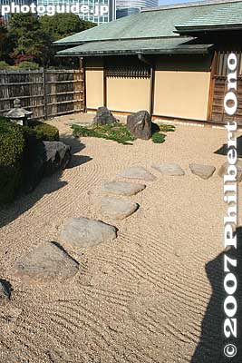Keywords: tokyo chuo-ku hama-rikyu garden sand