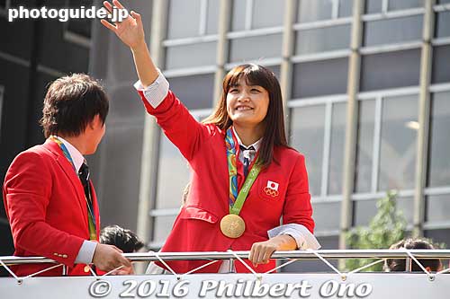 Kaori Icho, freestyle wrestler who made Olympic history by winning the Olympic gold medal four times in a row (since Athens in 2004). 
Keywords: tokyo chuo ginza nihonbashi Rio Olympic Paralympic medalists parade japansports