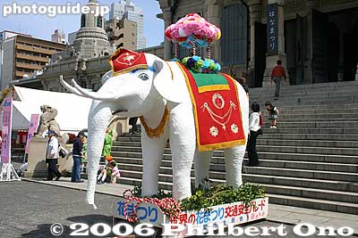 The white elephant
Keywords: tokyo tsukiji honganji buddhist temple jodo shinshu hanamatsuri