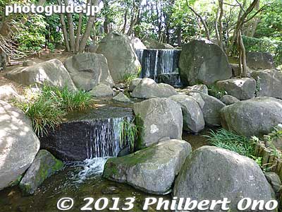 Small waterfalls
Keywords: tokyo edogawa ward gyosen park heisei japanese garden
