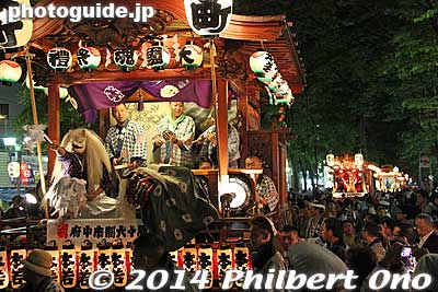 The festival music is called Fuchu Hayashi (府中囃子) native to Fuchu. There are two schools: Meguro-ryu (lively music west of the shrine) and Funabashi-ryu (elegant music east of the shrine).
Keywords: tokyo fuchu kurayami matsuri festival floats matsuri5