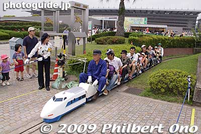 Free train rides even.
Keywords: tokyo fuchu race course horse racing 