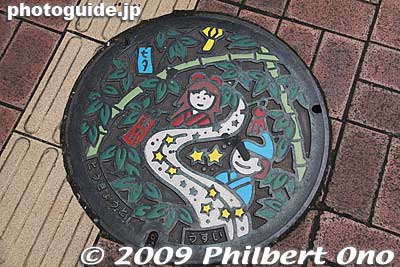 Fussa manhole depicting tanabata festival in Tokyo.
Keywords: tokyo fussa tanabata matsuri festival star manhole