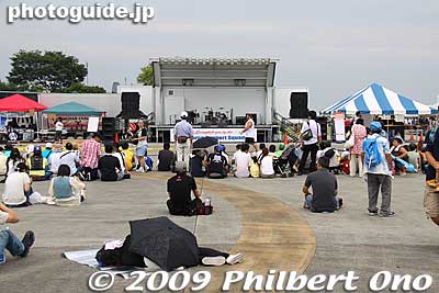 Outdoor stage had more entertainment.
Keywords: tokyo fussa yokota united states usa air base force military japanese-american japan america friendship festival