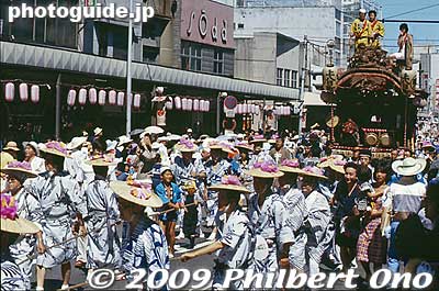 The Hachioji Matsuri is Hachioji's biggest event of the year. Held during the first weekend (Fri-Sun.) of Aug., it is basically a festival of ornate floats paraded around the main streets near JR Hachioji Station. 
Keywords: tokyo hachioji matsuri festival floats 