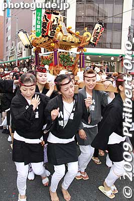 Keywords: tokyo hachioji matsuri festival floats mikoshi portable shrine 