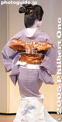 Rear view
Keywords: kagurazaka geisha, shinjuku, tokyo kimonobijin