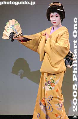 Keywords: kagurazaka geisha, shinjuku, tokyo kimonobijin