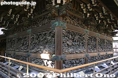 However, in 1923, the Great Kanto Earthquake struck and these panels did not survive. A subsequent search for replacement panels was conducted nationwide.
Keywords: tokyo katsushika-ku ward shibamata taishakuten temple wood carvings sculpture