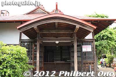This Old Kodaira Ogawa Post Office was originally built in 1908. It was moved here in 1992. Front entrance to old post office.
Keywords: tokyo kodaira green road Kodaira Furusato-mura Village post office