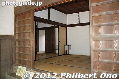 Inside the Entrance hall of the former Ogawa residence. 旧小川家住宅玄関棟
Keywords: tokyo kodaira green road Kodaira Furusato-mura thatched roof home house
