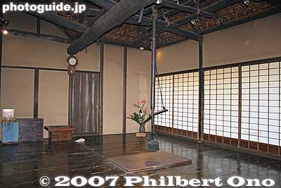 Room with a irori hearth 茶の間
Keywords: tokyo komae thatched roof minka home japanese style house