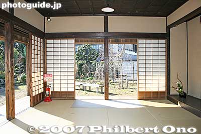 Living room with 10 tatami mats. 座敷
Keywords: tokyo komae thatched roof minka home japanese style house