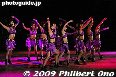 Half-time show by Tokyo Apache Dance Team.
Keywords: tokyo koto-ku ward ariake Colosseum Coliseum pro basketball game players apache toyama grouses 