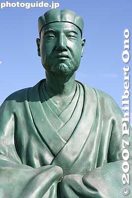 Statue of Matsuo Basho, haiku poet. Koto-ku, Tokyo
Keywords: tokyo koto-ku ward haiku poet basho matsuo museum statue japansculpture