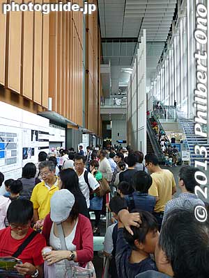 Inside Miraikan at ticket vending machines.
Keywords: tokyo koto-ku miraikan science technology museum odaiba thunderbirds