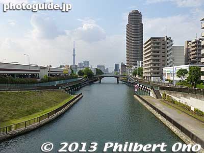 Walk further north and you will reach Sarue Onshi Park.
Keywords: tokyo koto-ku yokojukkengawa park riverside