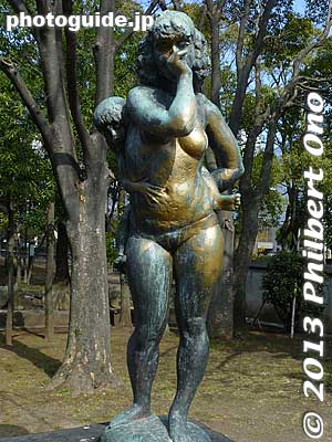 Sendaibori, Koto-ku, Tokyo. Mother and child statue.
Keywords: tokyo koto-ku sendaibori park riverside japansculpture