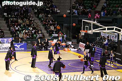 Tokyo Apache practice.
Keywords: tokyo koto-ku ward ariake Colosseum  Coliseum pro basketball game players tokyo apache ryukyu golden kings 