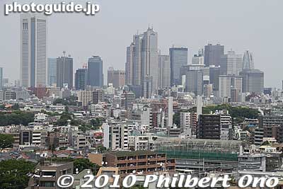 View of Shinjuku from Building 18, the tallest on campus.
Keywords: tokyo meguro-ku university of tokyo todai komaba campus 