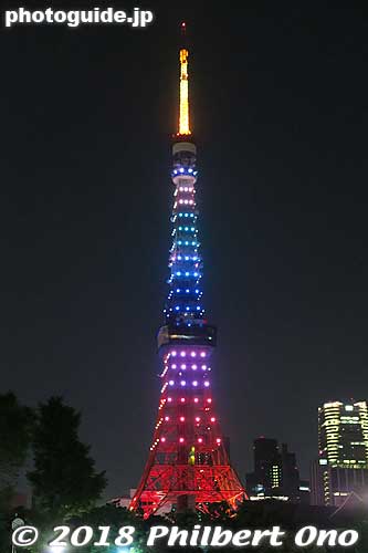 Tokyo Tower in its Diamond Veil illumination.
Keywords: tokyo minato-ku tower shiba park japanbuilding