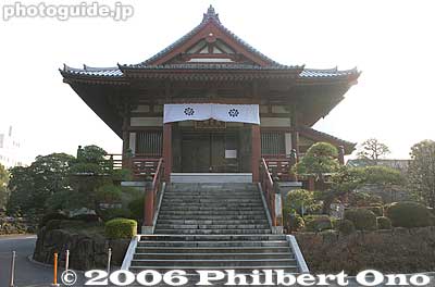 Jiunkaku 慈雲閣
Keywords: minato-ku tokyo zojoji jodo-shu Buddhist temple