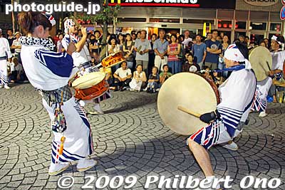 Kokubunji-ren drummers.
Keywords: tokyo mitaka awa odori dancers matsuri festival women 