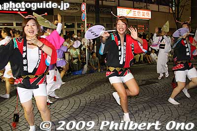 Rhythm-ren gave a great performance too, Mitaka Awa Odori.
Keywords: tokyo mitaka awa odori dancers matsuri8 festival women 