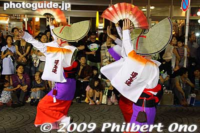 道志連
Keywords: tokyo mitaka awa odori dancers matsuri festival women