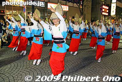 Sazanka-ren from Koenji さざんか連（高円寺）
Keywords: tokyo mitaka awa odori dancers matsuri festival women