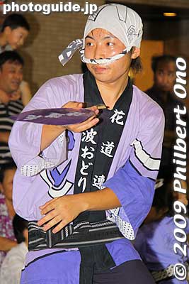 Mitaka Hanamichi-ren 
Keywords: tokyo mitaka awa odori dancers matsuri festival women