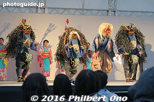 Musashi-Murayama lion dance called Yokonakaba shishimai (横中馬獅子舞) dating from 300 years ago.
Keywords: tokyo musashi-murayama dedara matsuri festival