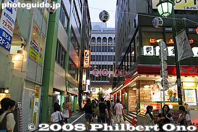 South side of Kichijoji Station
Keywords: tokyo musashino kichijoji shopping street arcade