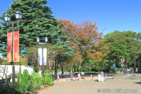 Entrance to Nerima Joshi Park and way to the Harry Potter studio.
