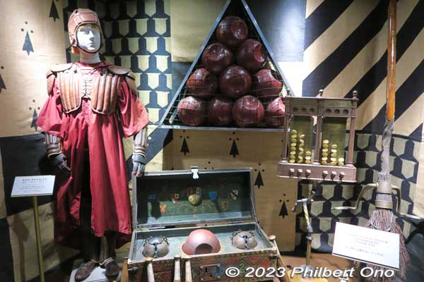 On left is the costume worn by Ron and a chest of Quidditch balls.
Keywords: Tokyo Nerima Warner Bros. Harry Potter Studio Tour
