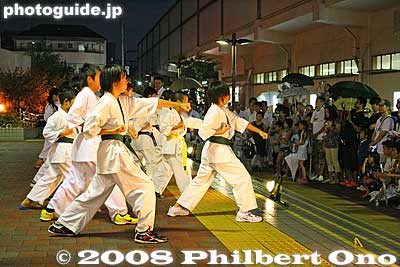 Also see my [url=http://www.youtube.com/watch?v=KBgk4NfMBxM]YouTube video here.[/url]
Keywords: tokyo nerima-ku nakamurabashi awa odori dance matsuri festival karate