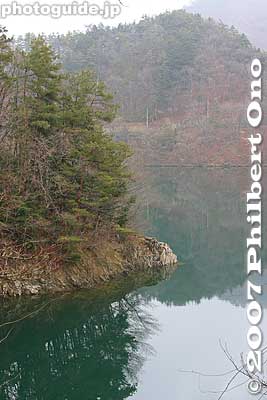 Lake Okutama
Keywords: tokyo okutama-machi lake trees