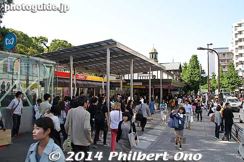 Harajuku Station
Keywords: tokyo shibuya-ku meiji shrine shinto