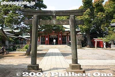 Third torii
Keywords: tokyo shinagawa-ku shinagawa jinja shinto shrine torii