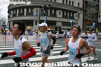 Going to Tokyo Big Sight
Keywords: tokyo marathon runners race ginza