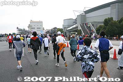 Final dash to the finish line
Keywords: tokyo marathon race runners big sight koto-ku