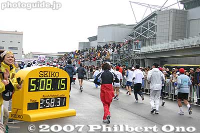 Current time: 5 hr. 8 min. 15 sec.
Keywords: tokyo marathon race runners big sight koto-ku kotosports