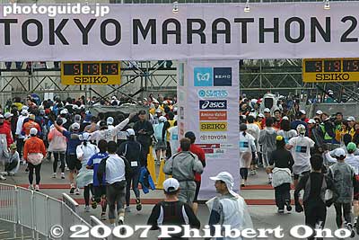 Tokyo Marathon finish line
Keywords: tokyo marathon race runners big sight koto-ku