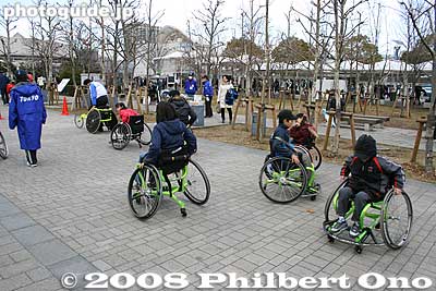 Wheelchairs
Keywords: tokyo marathon runners race big sight ariake koto-ku ward bicycles