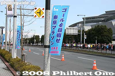 Keywords: tokyo marathon runners race big sight ariake koto-ku ward