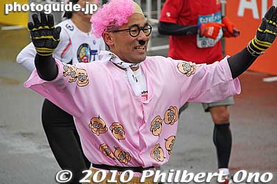 Sazae-san
Keywords: tokyo marathon 2010 costume players cosplayers 